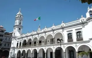 ¿Buscas trabajo? Ofrecen sueldo de 18 mil 500 pesos en esta área del ayuntamiento de Veracruz  