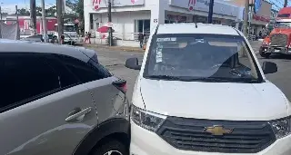 ¡Ojo! caos vial en carretera Veracruz-Xalapa, a la altura de Las Amapolas