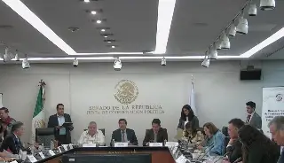 Aprueban en comisiones reforma de ley para censurar memes y parodias
