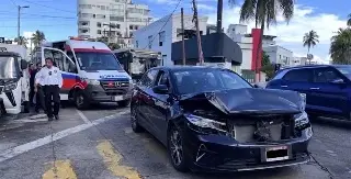 Aparatoso accidente en bulevar Ávila Camacho de Veracruz 
