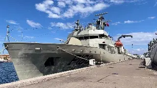 ¡Si no te apuras se te va! El Buque ARM 'Tabasco' (PO-168), en el puerto de Veracruz