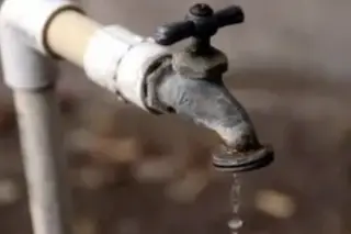 Por falta de luz, fraccionamiento de Boca del Río se queda sin suministro de agua