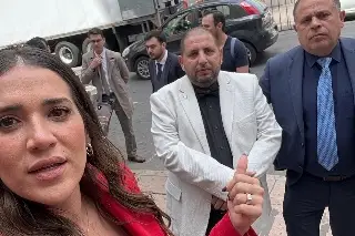 Les cierran el paso en el Senado con 22 mil firmas contra senador de Morena