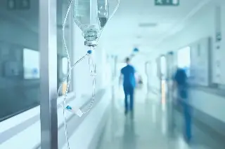 Hospitalizan a dos menores intoxicadas con presunto cristal en secundaria