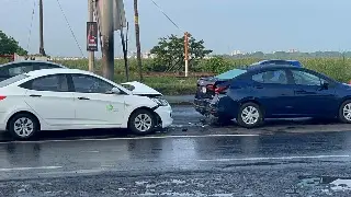 Choque por alcance provoca caos vial en la Veracruz-Xalapa