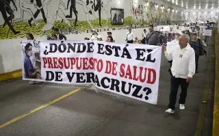 Denuncian reducción de claves para reportar mayor abasto de medicamentos en hospital de Xalapa