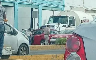 ¿Por qué hay tráfico lento en el puente Allende de Veracruz?