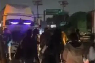 Así desalojaron encapuchados a empujones a manifestantes en Teoloyucan (+Video)
