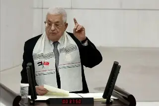 Presidente palestino también condenó ataque hutí contra el aeropuerto de Arabia