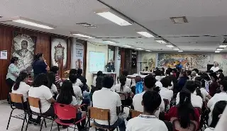 Buscan acercar la ciencia a jóvenes de bachillerato en Boca del Río