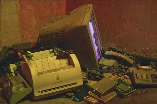 ¿Tienes celulares, cables o computadoras viejas? Recíclalos y apoya a jóvenes deportistas