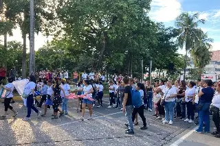 Tras bloquear calles en Veracruz, Nenis llegan a este acuerdo con ayuntamiento para reubicación 