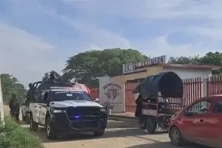 Asesinan a balazos profesor en secundaria en San Blas Atempa