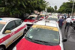 ¿Cómo identificar un taxi clonado en Veracruz? Taxistas revelan una señal de alerta
