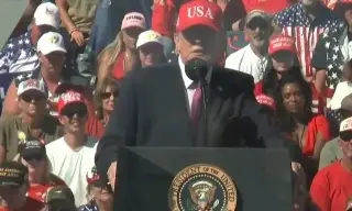 'Tiene una hermosa voz'; Trump vuelve a elogiar a Claudia Sheinbaum