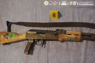 Armas, droga y dinero: esto encontraron durante cateos en Sinaloa
