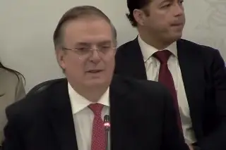 ¿Podrán prohibir los memes? Diputado del PAN cuestiona reformas ante Marcelo Ebrard