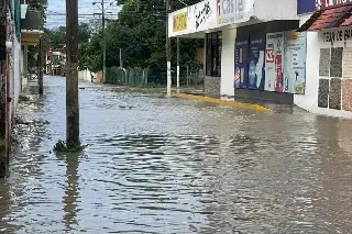 Desbordan arroyos en Álamo; evacuan a 35 personas por lluvias