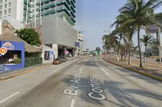Cierran la circulación sobre el bulevar Ruiz Cortines en Boca del Río; ¿por qué?