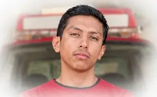 Muere joven bombero cuando atendía choque múltiple tras embestida de tráiler 