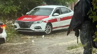 Asesinan a balazos a taxista durante aguacero en el sur de Veracruz
