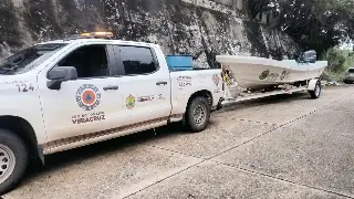 Evacúan zonas ante crecida del río Uxpanapa