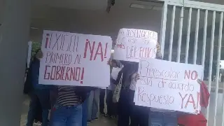 Paran labores en Normal Veracruzana por cobro de inscripción