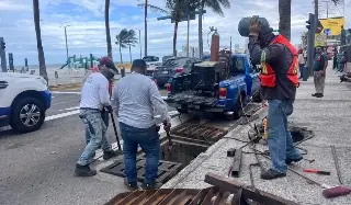 Reparan alcantarilla dañada en el bulevar Ávila Camacho De Veracruz