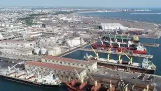 Reabren el puerto de Veracruz a navegación turística y de pesca