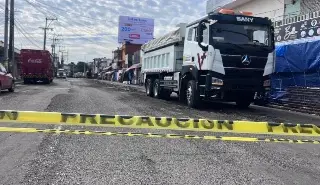 ¡Toma precauciones! Cierran calle Hidalgo en el centro de Veracruz, ¿por dónde pasan los camiones?