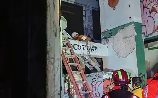 Rescatan a dos adolescentes atrapados en antigua hidroeléctrica de Nogales