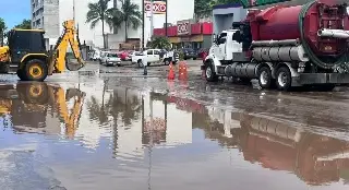 ¿Qué pasó en Vía Muerta? Lluvias provocan acumulación de agua y arrastre de tierra