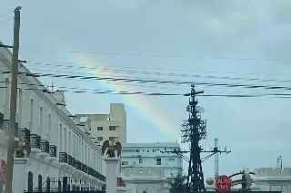 ¡Un espectáculo de colores! Arcoíris sorprende a habitantes del puerto de Veracruz