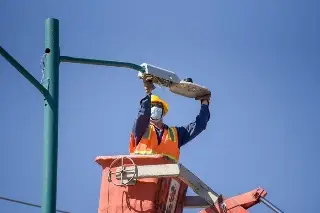 Cabildo de Veracruz aprueba rescindir a empresa la concesión del alumbrado público