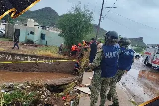 Fuertes lluvias inundan Los Cabos; arroyos arrastran vehículos hacia el mar
