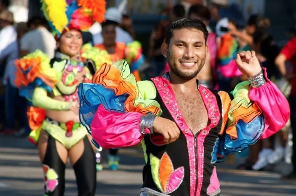 Imagen El comité organizador analiza la posibilidad de que el Carnaval de Veracruz se realice siempre en el mes de julio. ¿Qué opinas?