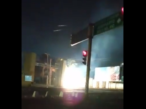 Imagen Siguen los apagones en Veracruz, anoche se quedaron sin luz en la colonia Ignacio Zaragoza. ¿Cómo está tu comunidad?